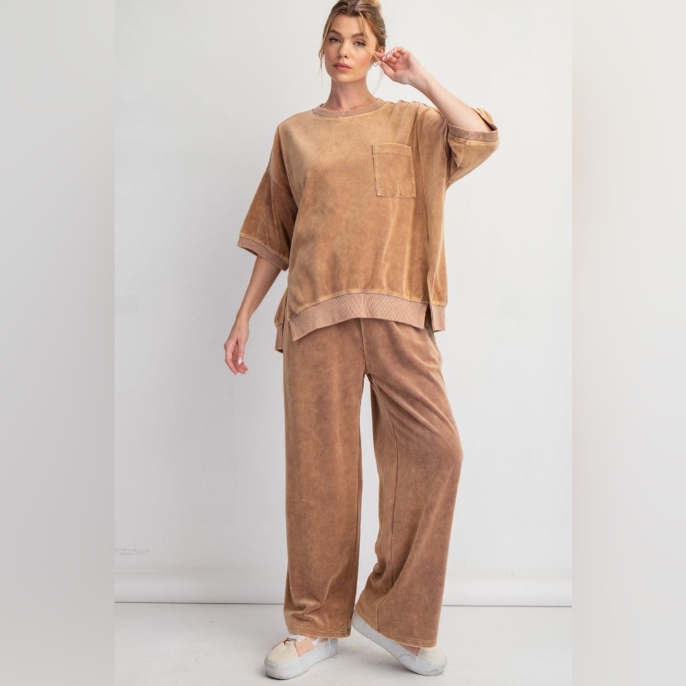 N55 Easel Cozy Tan Lounge Set